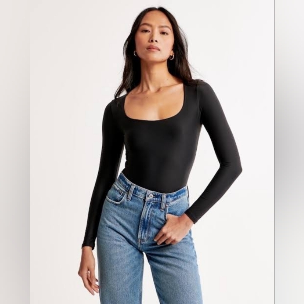 Abercrombie Square Neck Black Long Sleeve Bodysuit Size Small Like New